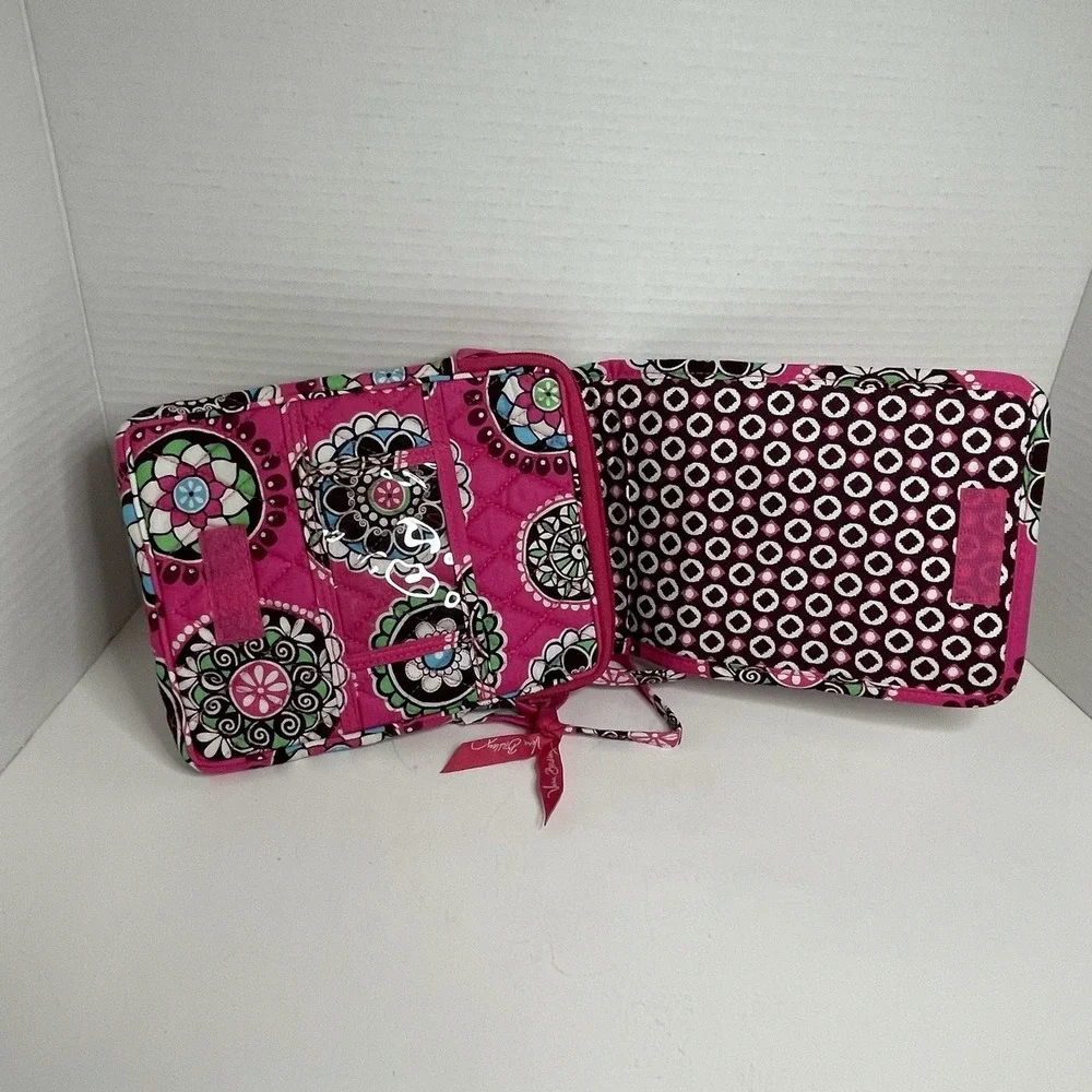 Vera Bradley Hipster In Floral Circles   Pink Green Crossbody Bag